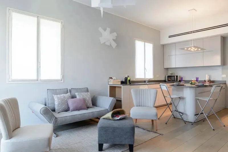 Split-Unit Conversion, Tel Aviv — 1