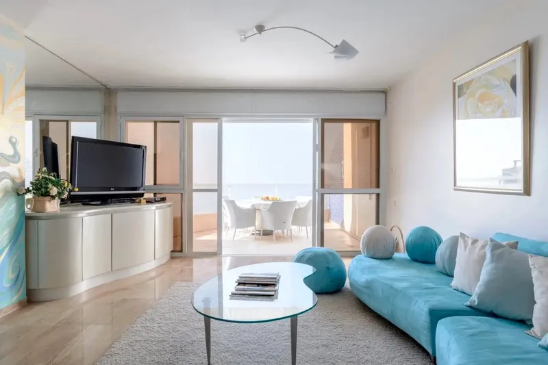 Host-Ready Apartment, Tel Aviv — 1